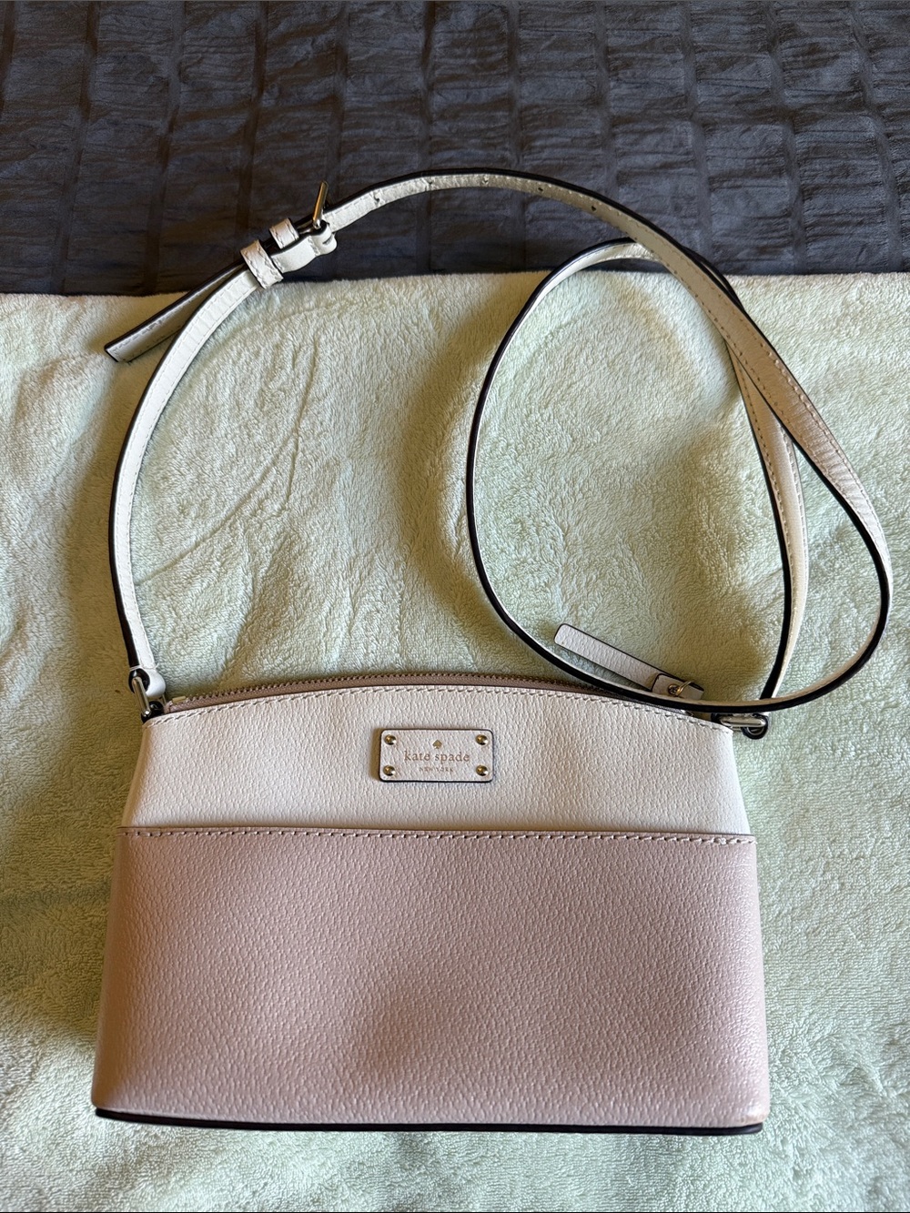 KATE SPADE Two-Tone Blush and Light Pink Summer Crossbody Bag